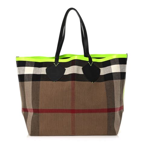 Burberry reversible tote large